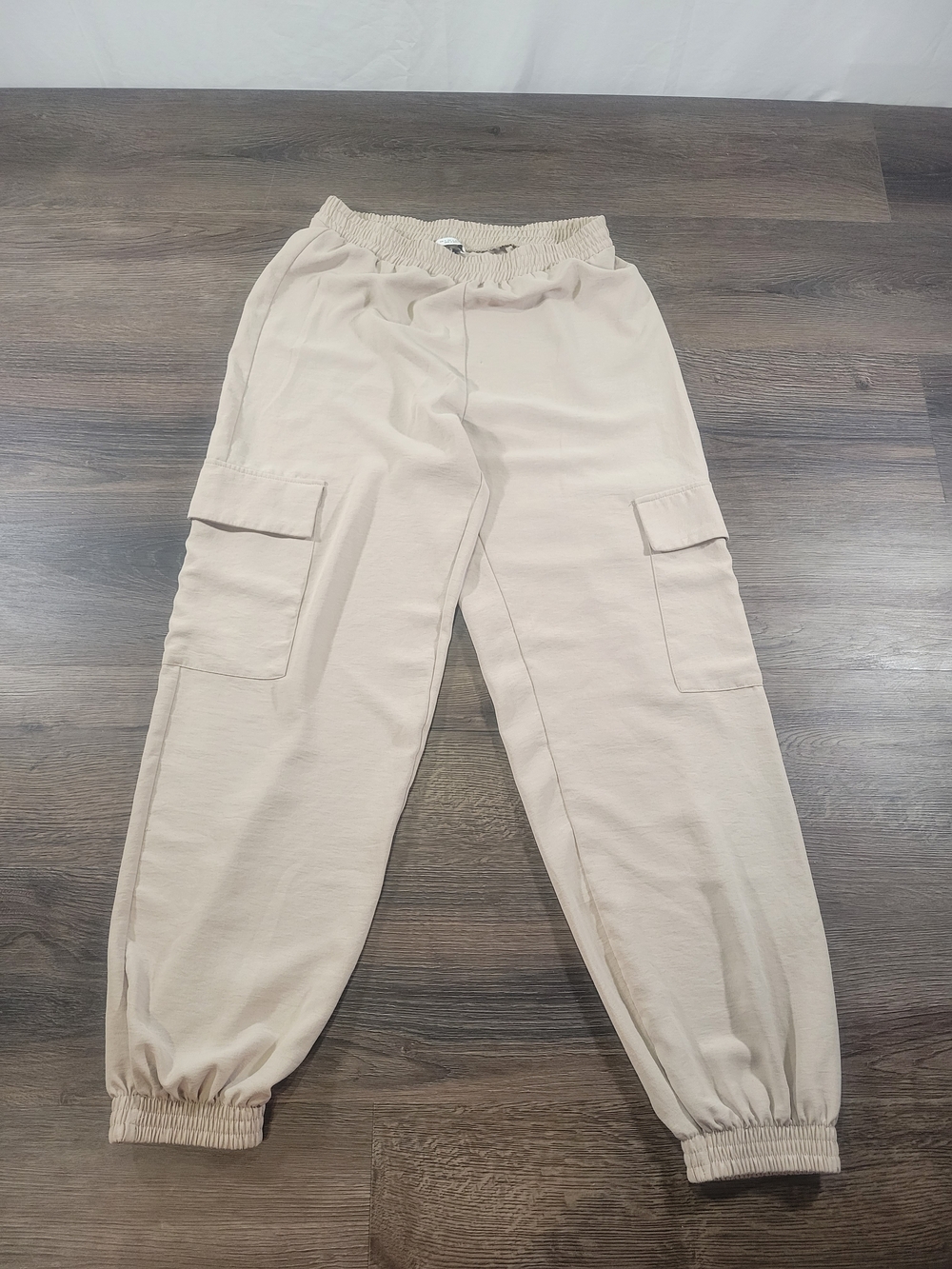 Zara Women's Beige Cargo Jogger Pants Elastic Waist Pockets Tapered Size S